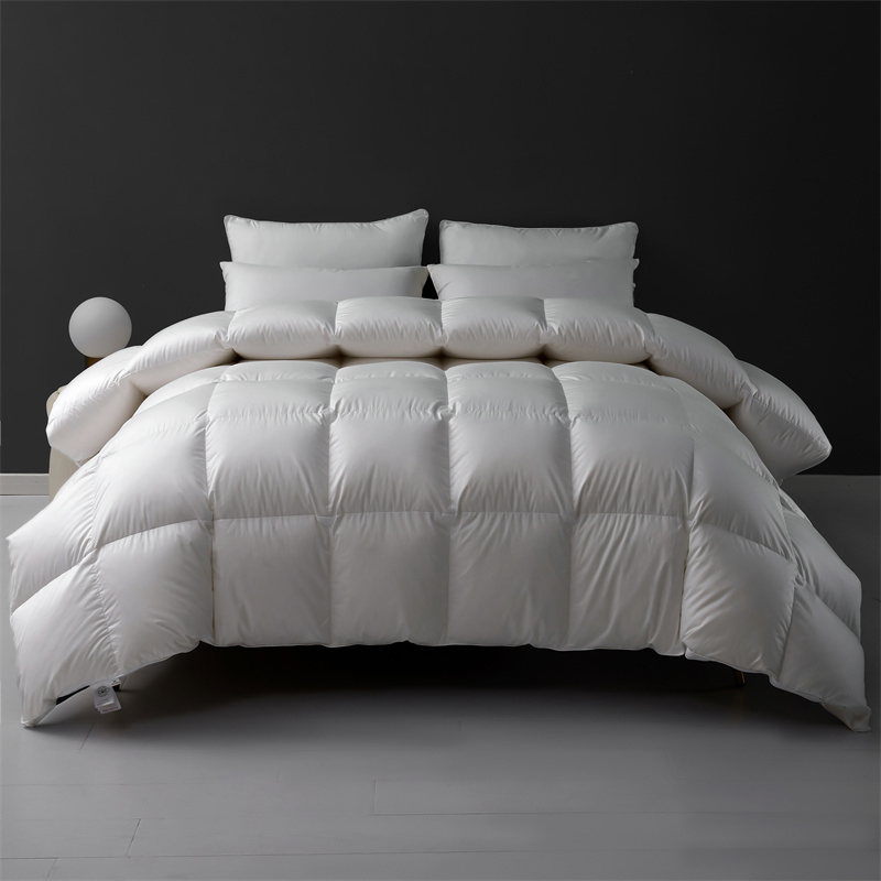 Duvet Down Feather Soft Light Quilt Comforter Para sa Taglamig