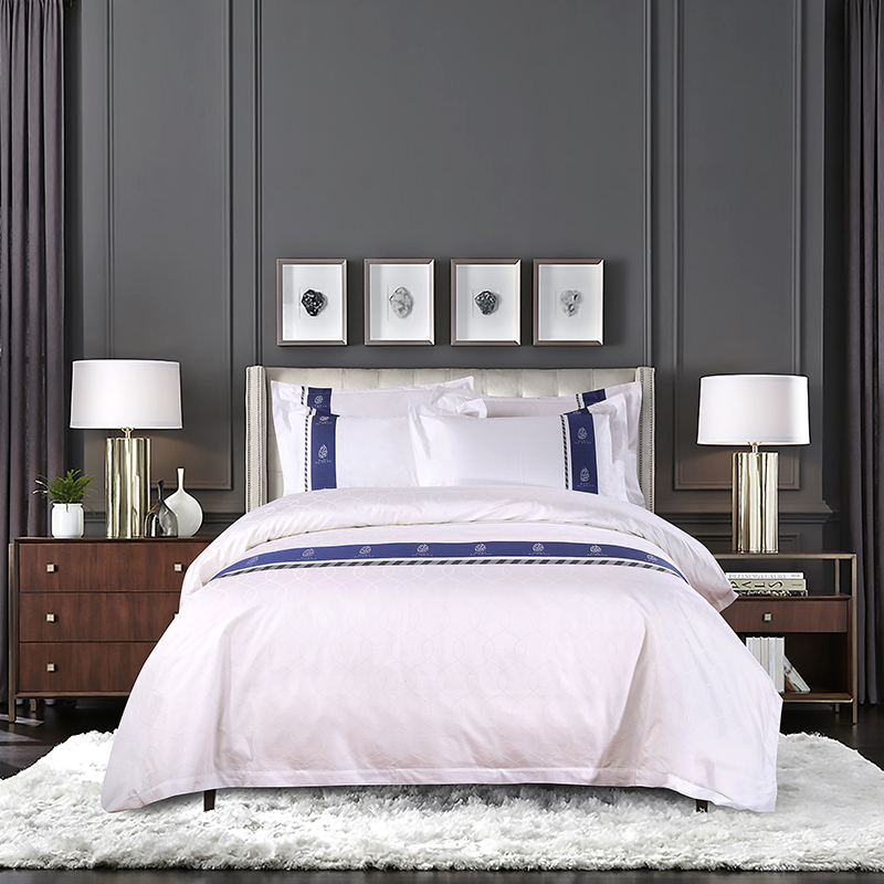 Yarn Dyed Customized Logo 100% Cotton Bedding Set